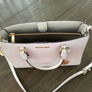BEAUTIFUL MICHAEL KORS 2-IN-1 SALLY SATCHEL CROSSBODY BAG WITH DUST BAG.